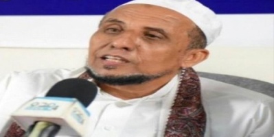 العطاس يكشف عن تفاصيل لقاء انتقالي حضرموت بالمحافظ البحسني.