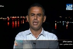 منصور صالح يكشف سبب منع التحويلات الخارجية من عدن 