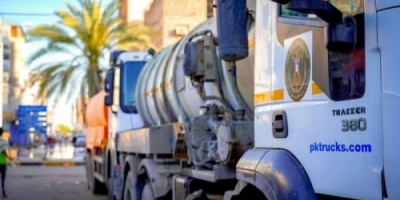 دائرة الشباب والرياضةفي المجلس الانتقالي تدشن ملة لشفط مياه الامطار في عدن
