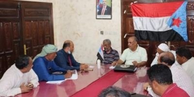 انتقالي حضرموت يعقد اجتماع موسع ويستعرض خلاله نتائج لقائه بالمحافظ 