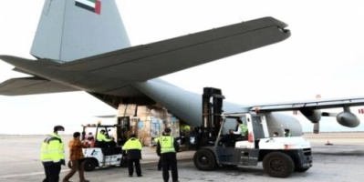 5 طائرات إماراتية تحمل مساعدات غذائية وطبية إلى عدن .