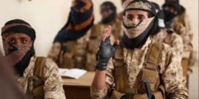  عــاجل .. الشرعية تعين ارهابي جزائري قائدا لعمليات الحشد العسكري لتعزيز ميلشياتها بأبين