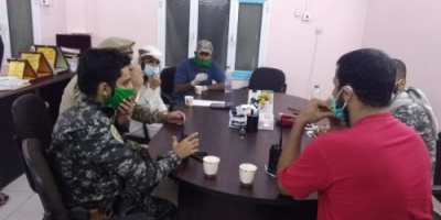 صرف معدات السلامة لموظفي قسم الحوادث والعزل الصحي بمستشفى الجمهورية 