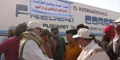 وصول قاقله غذائية مقدمة من أبناء يافع لدعم المقاتلين المرابطين بجبهات القتال.