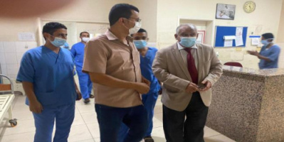 الوالي يتفقد جرحى جبهات القتال الدائرة في محافظة أبين