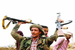  صحيفة اماراتية : الحوثي يرد على جهود التهدئة بالتصعيد 