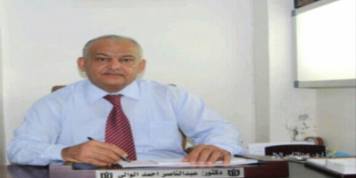 الوالي : قرار سياسي يمنع باخرتين مخصصتين لكهرباء عدن من تفريغ حمولتها !!