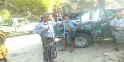 لرفع معنويات المقاتلين قائد اللواء الرابع حزم يزور المواقع في الخطوط الأمامية لجبهة طورالباحة حيفان وعيريم.