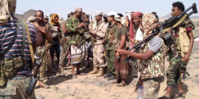 القائد عبد اللطيف سيد يقوم بجولة تفقدية لمواقع الجبهة الغربية في محور ابين