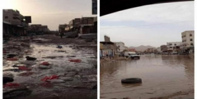 وسط تجاهل السلطة المحلية.. الامطار تغرق شوارع عزان