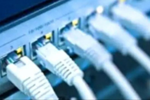 مشكلة في مولدات الطاقة تحرم ابناء مديرية ميفعة من خدمة الإنترنت.