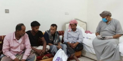 تنفيدا لتوجيهات الرئيس الزبيدي..  انتقالي المهرة يطمئن على العائدين من سفينة المنار المفقودة 