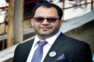  رئيس لجنة الإغاثة والأعمال الإنسانية بالمجلس الانتقالي الجنوبي :يؤكدعلى ضرورة وقف الأعمال العسكرية في مختلف الجبهات، وإعطاء الأولوية للتخفيف من معاناة المواطنين وتمهيد المجال للحوار
