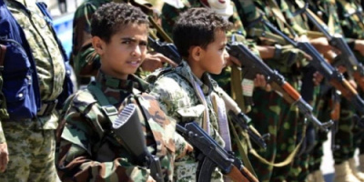 جماعة الحوثي تشن موجة جديدة من حملات الاستدراج لتجنيد صغار السن 