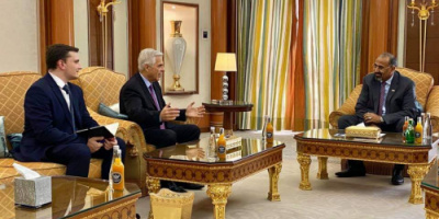 الرئيس القائد عيدروس الزُبيدي يستقبل السفير الروسي لدى اليمن