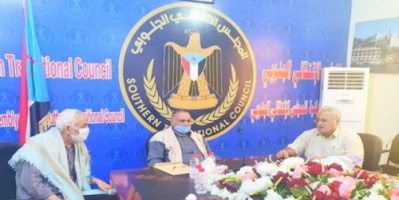 رئيس إقتصادية الإنتقالي يناقش مع لجنة الإشراف على قطاع المياه برنامج عملها للمرحلة القادمة
