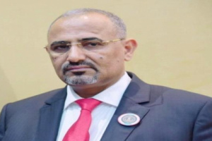 الرئيس القائد عيدروس الزُبيدي يُعزي في وفاة المناضل محمد علي فارع