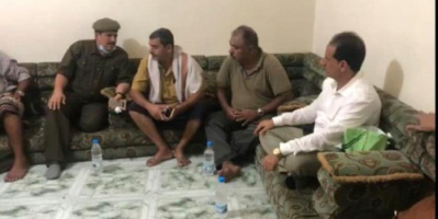 بتوجيهات من اللواء شلال وفد من امن عدن يعزي اسرة الشاب سالم الدماني