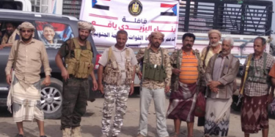 أبناء مكتب اليزيدي بيافع يسيرون قافلة غذائية لدعم المقاتلين في ابين  