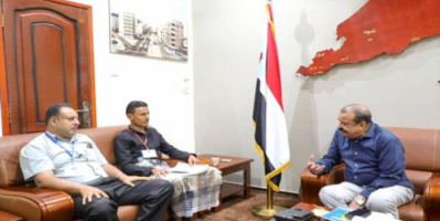 اللواء بن بريك يلتقي أسرة المصور الحربي العالمي الشهيد نبيل القعيطي