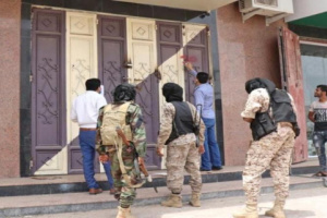 البنك المركزي والنيابة العامة تضبط مضاربين بالعملة في السوق السوداء 