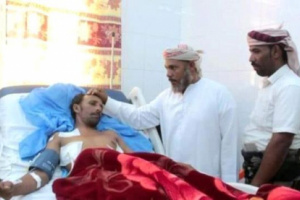 رئيس انتقالي سقطرى يطمئن على صحة الجندي فيصل سعد علي