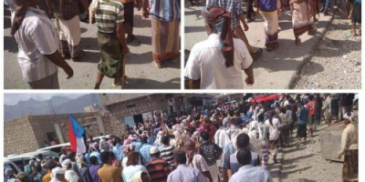 عاجل : أبناء سقطرى يتظاهرون ابتهاجا بطرد المليشيات الاصلاحية من الجزيرة