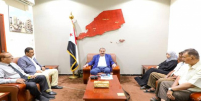 رئيس الإدارة الذاتية للجنوب يلتقي بعدد من أعضاء اللجنة التحضيرية لمنسقية جامعة أبين