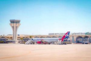 مطار عدن الدولي يستقبل ١٥٨ مواطنا يمنيا كان عالقا في مصر