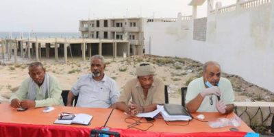 لجنة التصعيد الشعبي تلتقي عددا من المناضلين ورؤساء المراكز في المكلا
