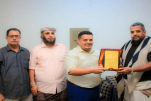مشبق يكرم مغتربي أبناء الضالع في امريكا نظير جهودهم المبذولة بمديرية المعلا
