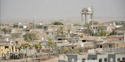 خروقات يومية.. مليشيات الحوثي تقصف القرى السكنية في الدريهمي