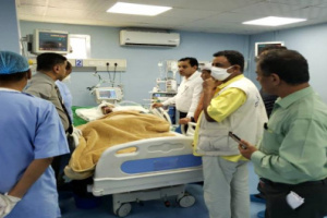  قيادات بالانتقالي تطمئن على صحة القائد يُسري الحوشبي وتنهي جدل عدم نقله للخارج
