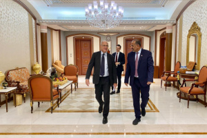 الرئيس القائد عيدروس الزُبيدي يستقبل سفير المملكة المتحدة