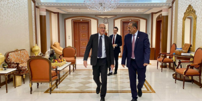 الرئيس القائد عيدروس الزُبيدي يستقبل سفير المملكة المتحدة