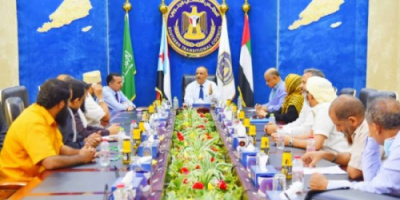 اقتصادية الانتقالي  تبحث الحلول الممكنة للحد من انهيار العملة 