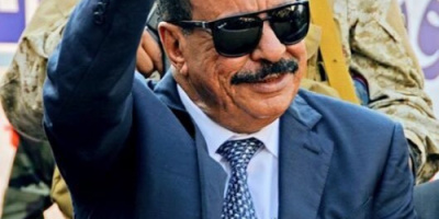 عاجل :اللواء بن بريك يكشف عن السبب الحقيقي التحفظ على حاويات الأموال بالمكلا 