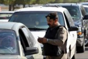 القبض على 4يمنيين متورطين ب22جريمة سرقة بالسعودية.