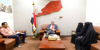 رئيس الإدارة الذاتية يلتقي رئيسة شبكة جمعيات ومؤسسات المجتمع المدني في العاصمة عدن