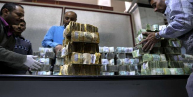 مجزرة الحوالات تقدح غليانا شعبيا وغريفيث يستخلص الشرعية حصة الحوثيين من الطبعات
