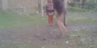 في المحويت أراد تصوير أبناء أخيه ..انظر ماذا حدث !