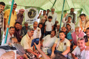 فريق دائرة حقوق الانسان يتفقد مخيم الاعتصام السلمي للمتقاعدين والعسكريين الجنوبين امام مقر التحالف في العاصمة عدن
