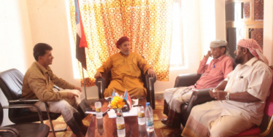 رئيس انتقالي سقطرى يشدد على ضرورة مراقبة وضبط الأسعار في أسواق المحافظة