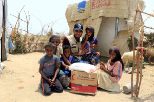 الإمارات تواصل تقديم مساعداتها الإغاثية للشعب اليمني