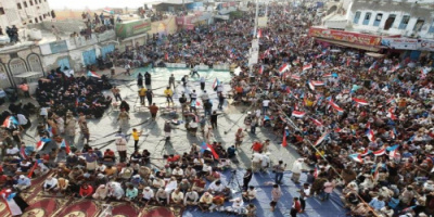  عاجل/  احتشاد عشرات الآلاف من أبناء حضرموت للمشاركة في مليونية تأييدا  للإدارة الذاتية