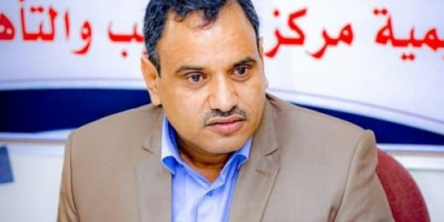 اللواء السقطري يُعزي الأستاذ أحمد حمود الشاوى في وفاه شقيقه