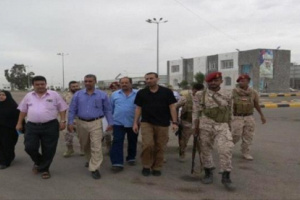 لجنة متابعة أوضاع السجون تزور عددا من المعسكرات ومراكز الشرطة بالعاصمة عدن
