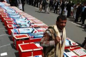 مليشيا الحوثي تواصل عمليات الدفن والتشييع للعشرات من قتلاها بشكل يومي 