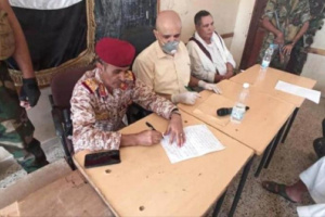  قيادي بالانتقالي يعلق على " هزلية تسليم اللواء 35 بتعز "