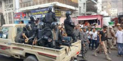 أمن عدن يلقي القبض على منفذي عملية السطو على رواتب الموظفين التربية بالبريقة